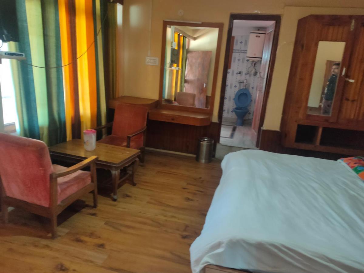 Hotel Bhrigu Manāli Kültér fotó